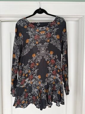 Free People Black Floral Long-Sleeve Tunic with Ruffle Hem